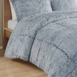 Intelligent Design Leena Shaggy Long Faux Fur Comforter Mini Set -Decor Haven Shop GUEST 432e098c 2ab6 409a b40c 8be1402de38f