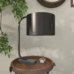 Traditional Metal Table Lamp Black - Olivia & May -Decor Haven Shop GUEST 5360e6dc 471c 419e a5be 3dd32f1a665a