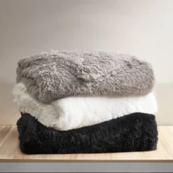 Leena Shaggy Faux Fur Weighted Blanket - Beautyrest -Decor Haven Shop GUEST 5578dcf0 9957 4158 86a3 3d83a05efda5