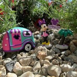 Disney 4pc Polyester/Stone Minnie Mouse Miniature Garden Set -Decor Haven Shop GUEST 6de9d526 f260 47a6 9f08 e23c78c23b8f